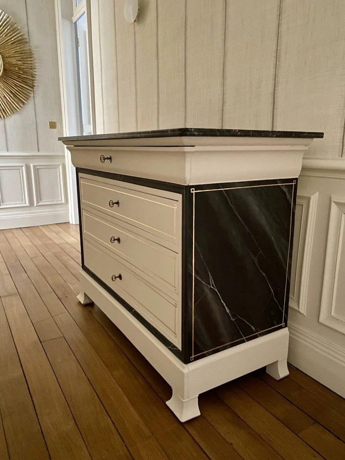 Meuble peint Claire Trescarte